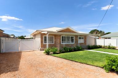 House For Sale - VIC - Mildura - 3500 - A Statement of Style and Sophistication  (Image 2)