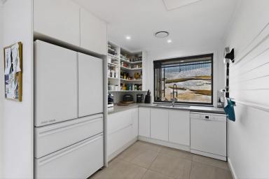 House For Sale - NSW - Mount Colah - 2079 - Newly Renovated Resort-Style Family Retreat Backing Onto Reserve, Spa, Designer Kitchen & Private Entertaining  (Image 2)