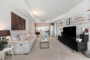 Apartment For Sale - VIC - South Melbourne - 3205 - Stylish Live-In or Investment Apartment with Views, between Botanic Gardens & Albert Park Lake  (Image 2)