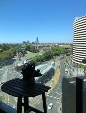 Apartment For Sale - VIC - South Melbourne - 3205 - Stylish Apartment with Views, between Botanic Gardens & Albert Park Lake  (Image 2)