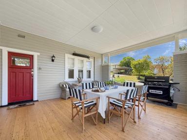 House For Sale - NSW - Young - 2594 - Beautifully Updated Character Home in Central Young  (Image 2)