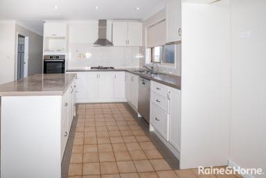 House For Lease - NSW - Gumly Gumly - 2652 - THREE BEDROOM HOME IN GUMLY GUMLY  (Image 2)