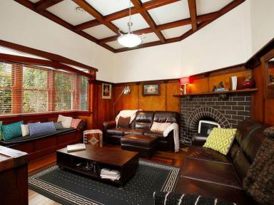 House For Sale - NSW - Moss Vale - 2577 - California Bungalow - Walk to Town & Huge Potential (Image 2)