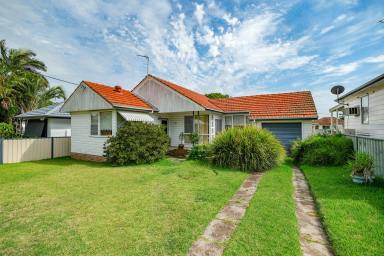 House For Sale - NSW - Raymond Terrace - 2324 - ENDLESS POTENTIAL ON GENEROUS 668SQM BLOCK (Image 2)