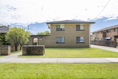 Unit For Sale - NSW - Grafton - 2460 - WALK EVERYWHERE!  (Image 2)