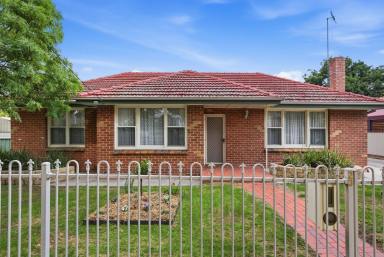 House For Sale - VIC - Bendigo - 3550 - Inner-City Charm with Entertainer’s Appeal (Image 2)