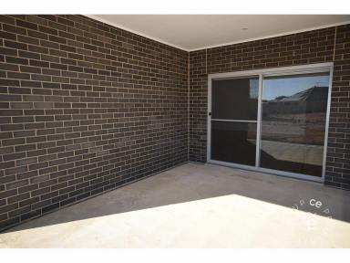 House For Lease - SA - Mannum - 5238 - Welcoming New Spacious Home  (Image 2)