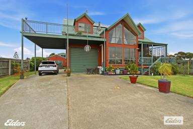 House For Sale - VIC - Port Albert - 3971 - ATTENTION FAMILIES!  (Image 2)