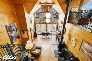 House For Sale - VIC - Port Albert - 3971 - ATTENTION FAMILIES!  (Image 2)