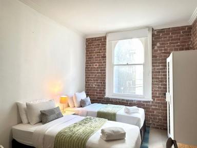 Studio For Lease - NSW - Potts Point - 2011 - Modern Living in the Iconic 'Astoria' Building (Image 2)