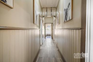 House For Sale - TAS - Beauty Point - 7270 - Timeless 1930's Charm  (Image 2)