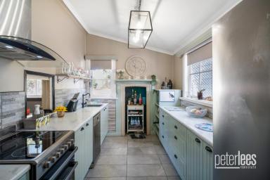 House For Sale - TAS - Beauty Point - 7270 - Timeless 1930's Charm  (Image 2)