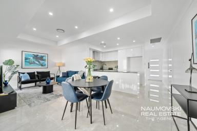 House For Sale - WA - Westminster - 6061 - MODERN LIFESTYLE LIVING!  (Image 2)