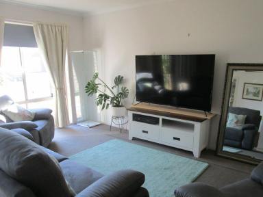 House For Lease - VIC - Lucknow - 3875 - HOME IN LUCKNOW  (Image 2)