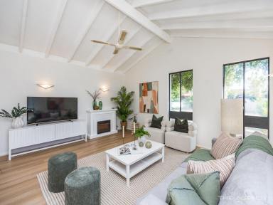 House For Sale - WA - Greenwood - 6024 - FIELD OF DREAMS!  (Image 2)