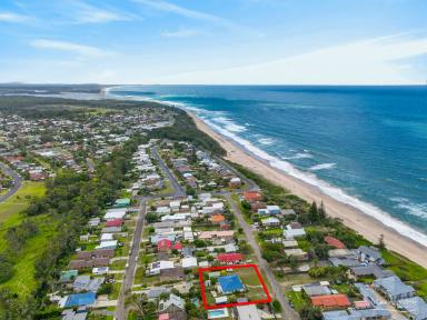 House For Sale - NSW - Old Bar - 2430 - Coastal Lifestyle at Its Finest  (Image 2)