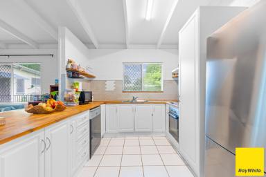 Duplex/Semi-detached Auction - QLD - Westcourt - 4870 - Solid Investment or Savvy Start - No Body Corporate Fees (Image 2)