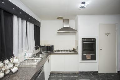 House For Sale - WA - Marangaroo - 6064 - CUL DE SAC LOCATION FAMILY HOME  (Image 2)