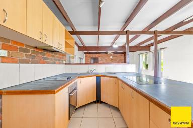 House Auction - QLD - Holloways Beach - 4878 - Deceased Estate - Must Be Sold! (Image 2)