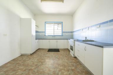 House For Lease - NSW - Grafton - 2460 - LARGE 4 BEDROOM HOUSE WITH COTTAGE CHARM  (Image 2)