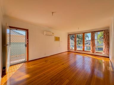 House For Sale - VIC - Swan Hill - 3585 - Quiet Court Living with Everyday Convenience  (Image 2)