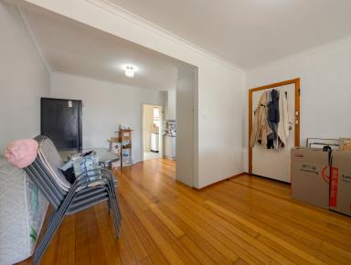 House For Sale - VIC - Swan Hill - 3585 - Quiet Court Living with Everyday Convenience  (Image 2)