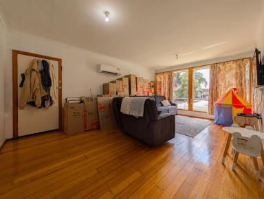 House For Sale - VIC - Swan Hill - 3585 - Quiet Court Living with Everyday Convenience  (Image 2)