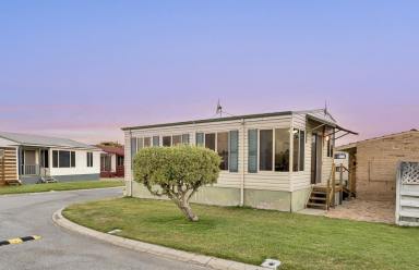 House For Sale - WA - Seabird - 6042 - In a word: Escape  (Image 2)