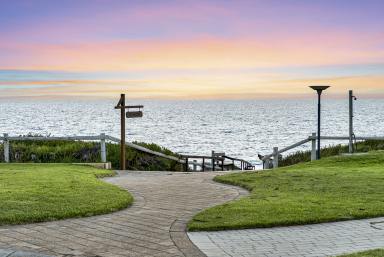 House For Sale - WA - Seabird - 6042 - In a word: Escape  (Image 2)