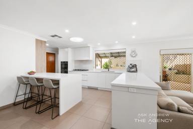 House For Sale - WA - South Lake - 6164 - "SOUTH LAKE SOPHISTICATION"  (Image 2)