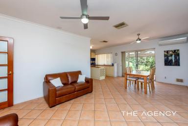 House For Sale - WA - Mindarie - 6030 - Simply Comfortable!  (Image 2)