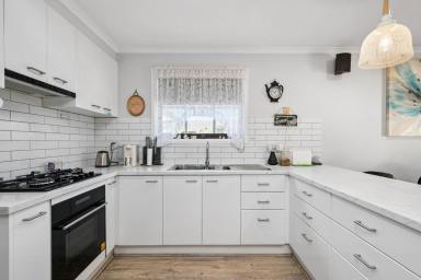 Unit For Sale - VIC - Heathcote - 3523 - Easy Living in the Heart of Heathcote  (Image 2)