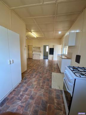 House Leased - QLD - Kingaroy - 4610 - Quaint Home in Lovely Kumbia Township  (Image 2)