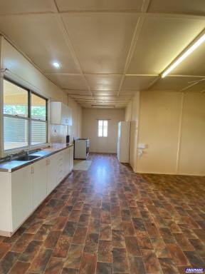House Leased - QLD - Kingaroy - 4610 - Quaint Home in Lovely Kumbia Township  (Image 2)