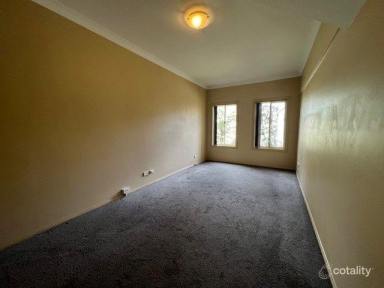Flat Leased - NSW - Katoomba - 2780 - Charming 3-Bedroom Flat in Katoomba  (Image 2)