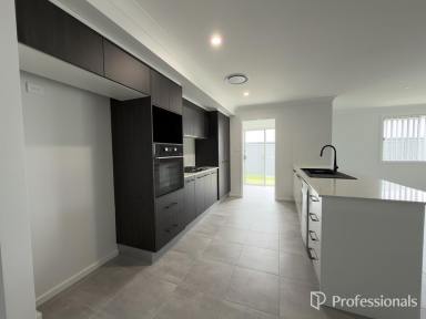 House For Lease - NSW - Westdale - 2340 - Welcome to 122 Marathon Way  (Image 2)