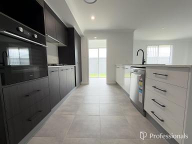 House For Lease - NSW - Westdale - 2340 - Welcome to 122 Marathon Way  (Image 2)