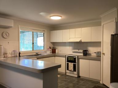 House For Sale - WA - Hopetoun - 6348 - A true Gem in the middle of town!  (Image 2)