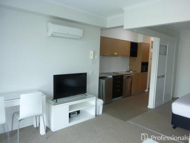 Unit For Sale - QLD - Mackay - 4740 - Dual-Key Unit!  (Image 2)