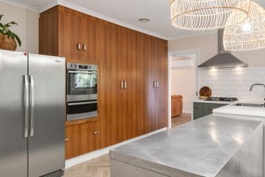 House For Sale - VIC - Mildura - 3500 - Feature-Packed Family Living (Image 2)