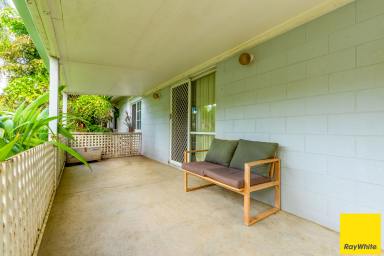 House Auction - QLD - Holloways Beach - 4878 - Your First Home or Next Investment | Coastal Living on 836m2 Block  (Image 2)