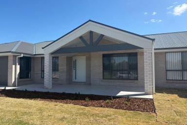 House Sold - NSW - Mudgee - 2850 - MODERN BRAND NEW HOME ON 2,010SQM BLOCK  (Image 2)