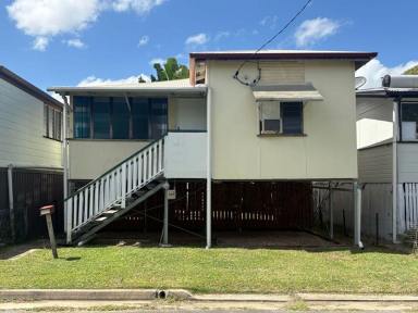 House For Lease - QLD - Depot Hill - 4700 - Comfortable Home Close to CBD  (Image 2)