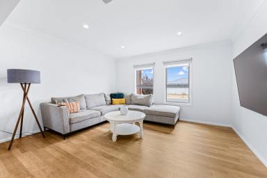 House For Sale - VIC - Mildura - 3500 - SIMPLY MOVE IN & ENJOY  (Image 2)