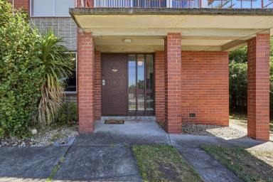 Unit For Lease - TAS - Glenorchy - 7010 - Convenient & Comfortable Living in Glenorchy  (Image 2)