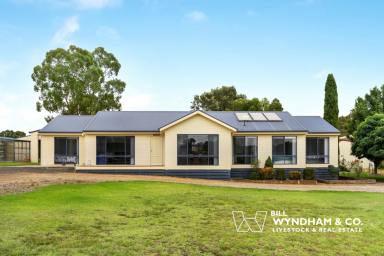 House For Sale - VIC - Nicholson - 3882 - River Views in the Heart of Nicholson (Image 2)