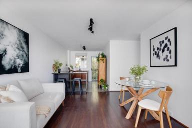 Apartment For Sale - WA - Fremantle - 6160 - North Facing Renovated Apartment with Rooftop Terrace  (Image 2)