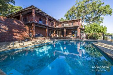 House For Sale - WA - Lesmurdie - 6076 - Architect-Designed Residence with Panoramic Views  (Image 2)