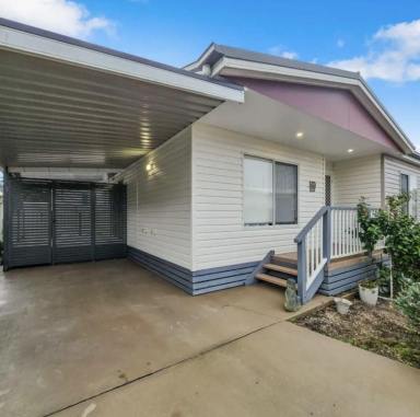 Unit For Sale - NSW - Yamba - 2464 - Easy-Care Living in Popular Yamba  (Image 2)