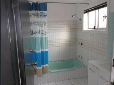 House For Lease - NSW - Taree - 2430 - Convenient Living Close to Town Amenities  (Image 2)